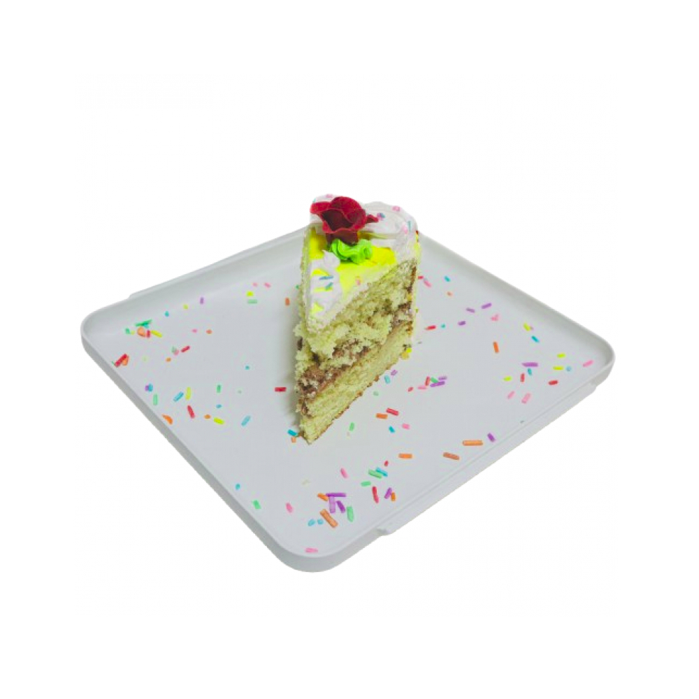 Cake de vainilla y nata en forma de corazón Yanelis Cake (10 personas) + 4 cervezas - Miniatura 2