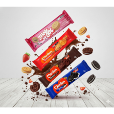 Galletas dulces sabor chocolate y vainilla Marilan + Galletas sabor vainilla rellenas con crema sabor a fresa Show Gol (76 g / 2.68 oz) - Miniatura 5